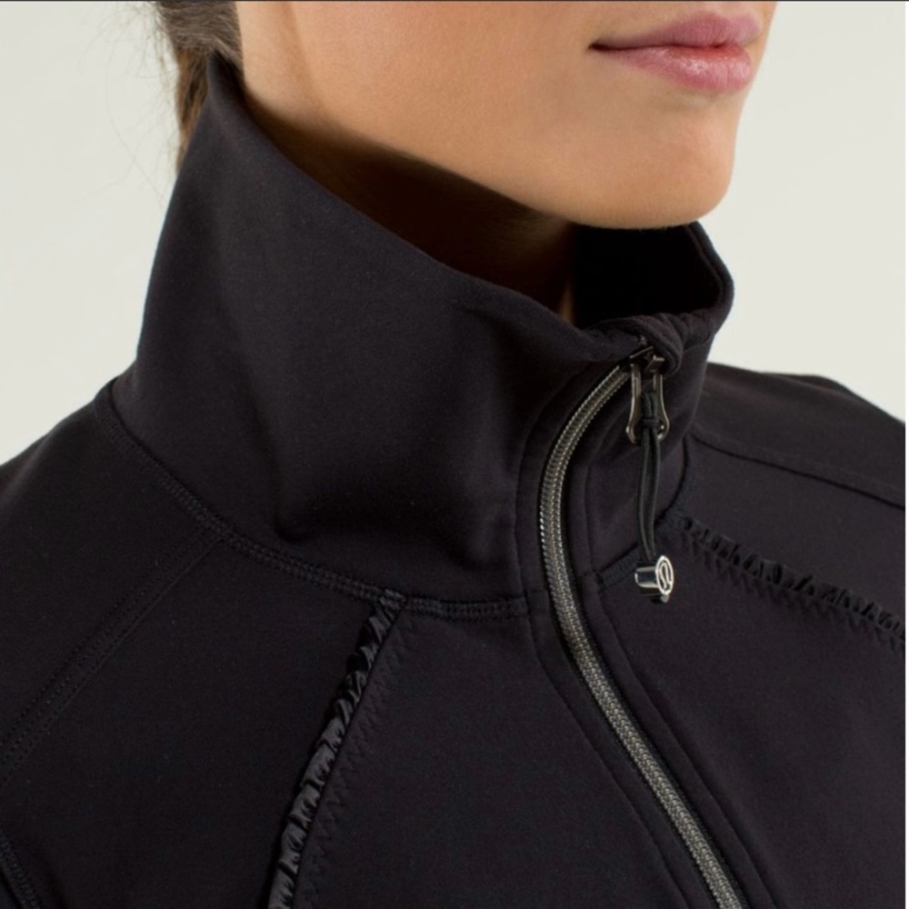 Lululemon Nice Asana Jacket *Ruffle, Size 4 - Picture 5 of 11